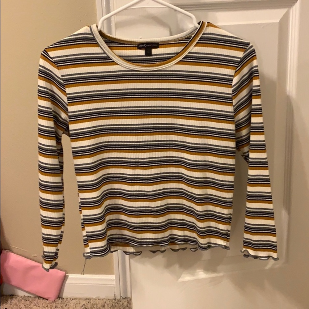 Stripped cropped shirt